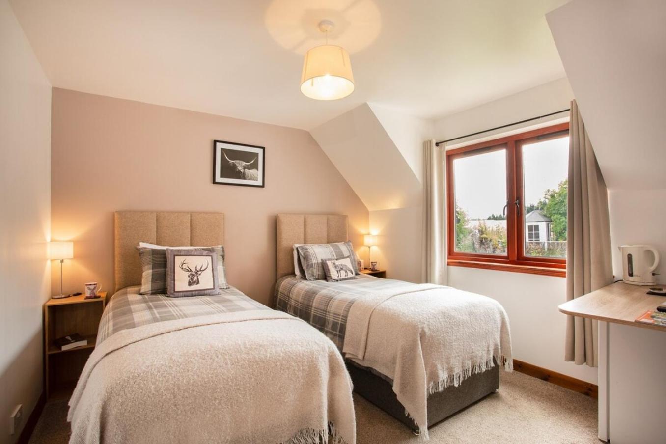 Beechwood Lodge Guesthouse Олнесс Екстер'єр фото