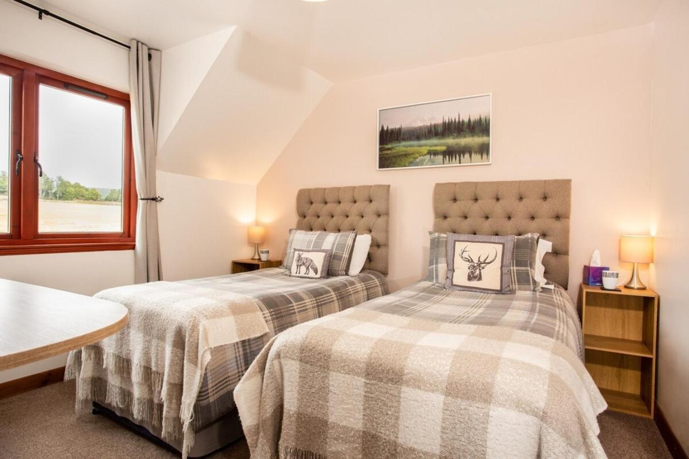 Beechwood Lodge Guesthouse Олнесс Екстер'єр фото